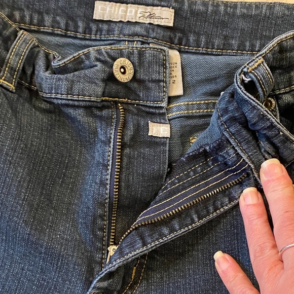 Chico's Dark Blue capri - Picture 4 of 5